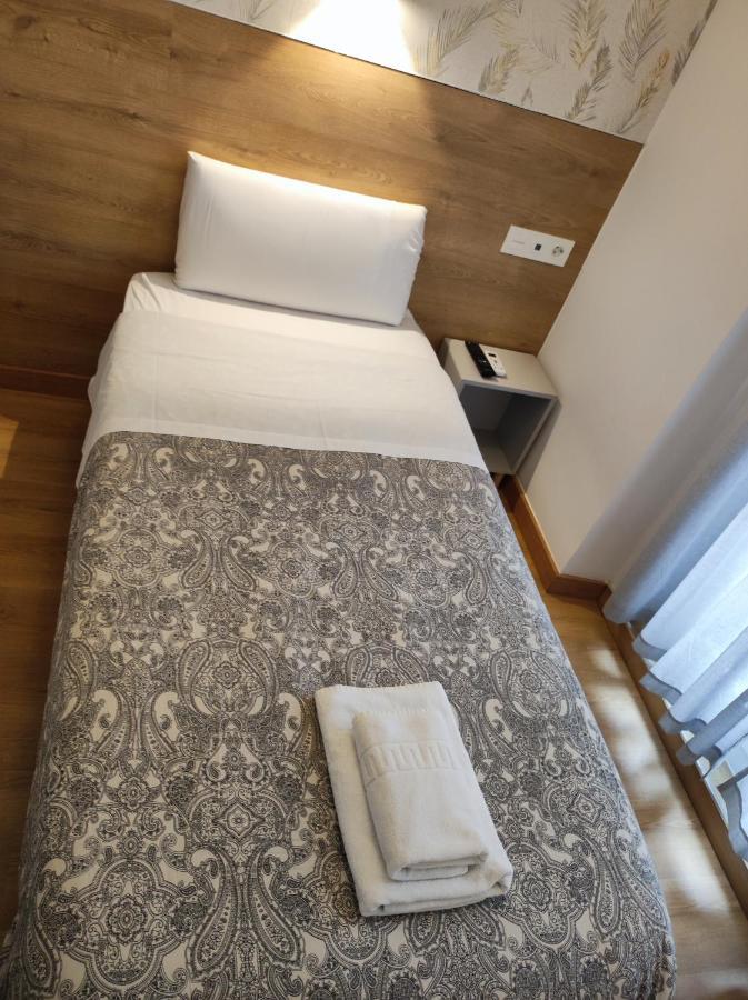 Hostal Esparteros Madrid Ngoại thất bức ảnh