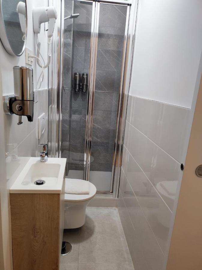 Hostal Esparteros Madrid Ngoại thất bức ảnh